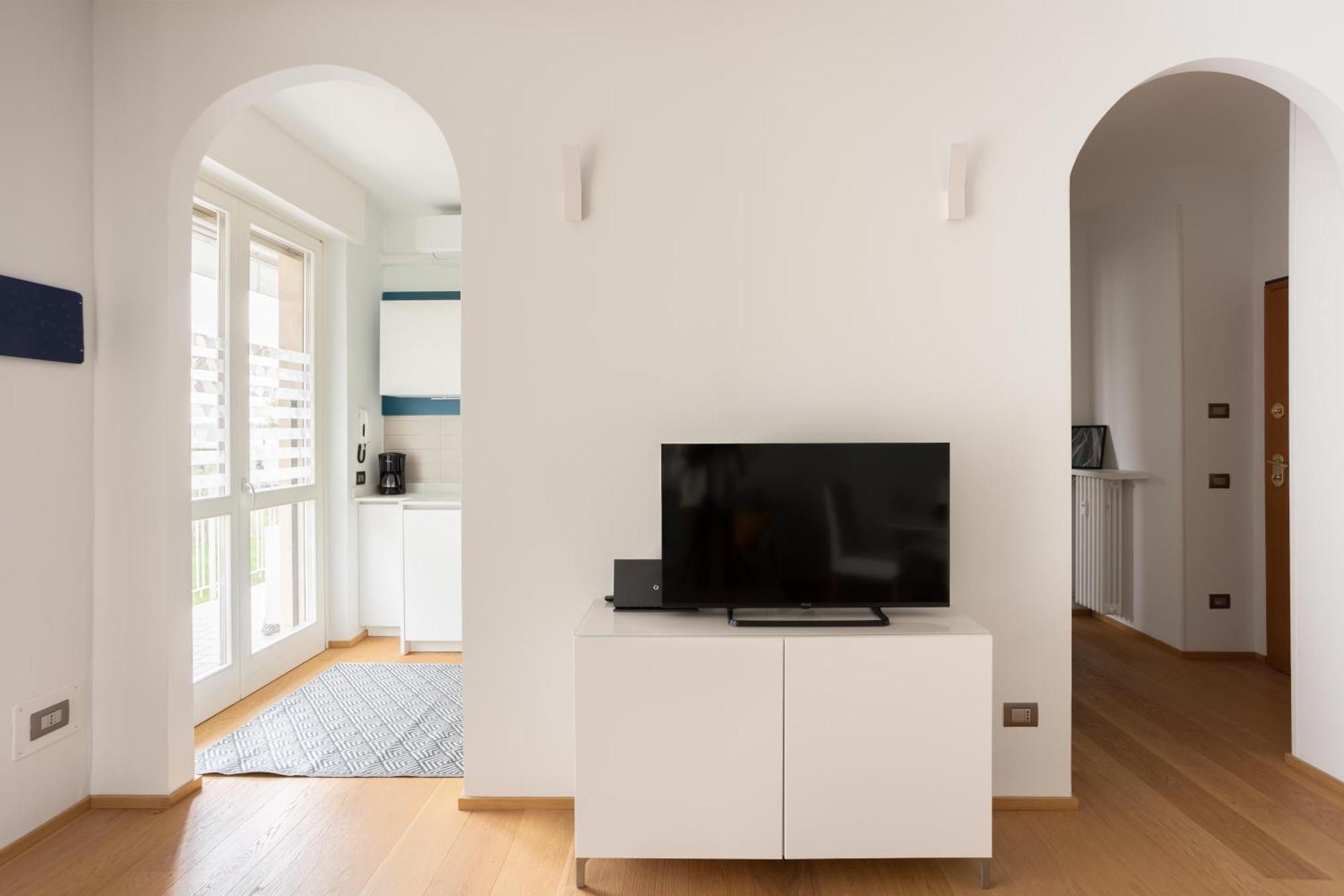 Suite 51 Appartamento Con Terrazzo A 50 Mt Dal Lago - Private Parking (Adults Only) Arona Luaran gambar