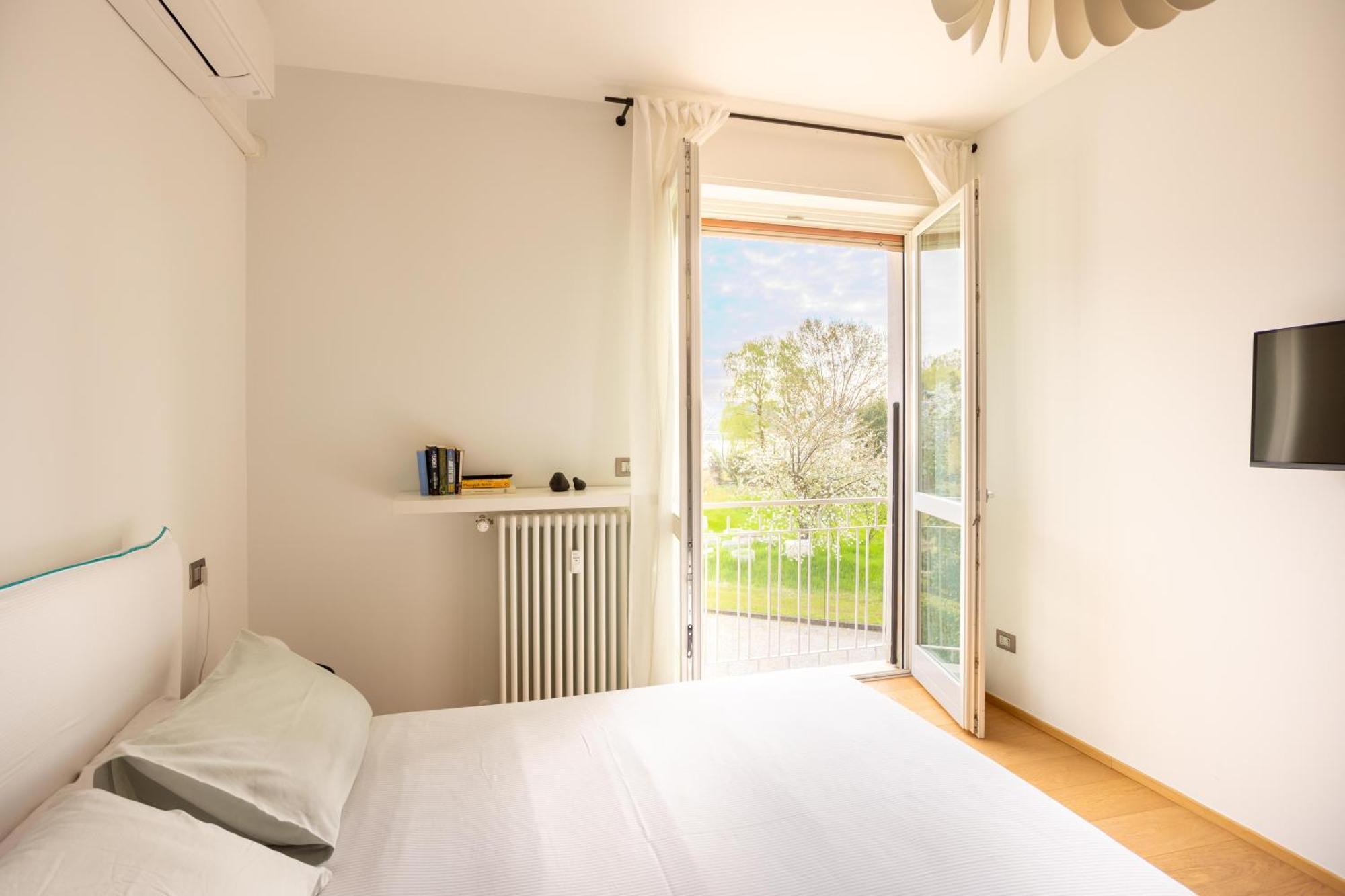 Suite 51 Appartamento Con Terrazzo A 50 Mt Dal Lago - Private Parking (Adults Only) Arona Luaran gambar