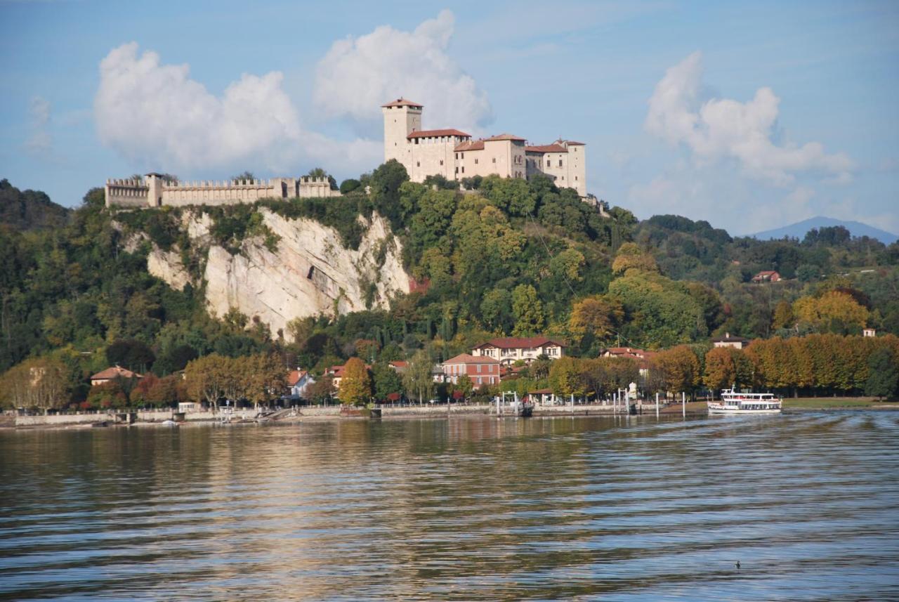 Suite 51 Appartamento Con Terrazzo A 50 Mt Dal Lago - Private Parking (Adults Only) Arona Luaran gambar